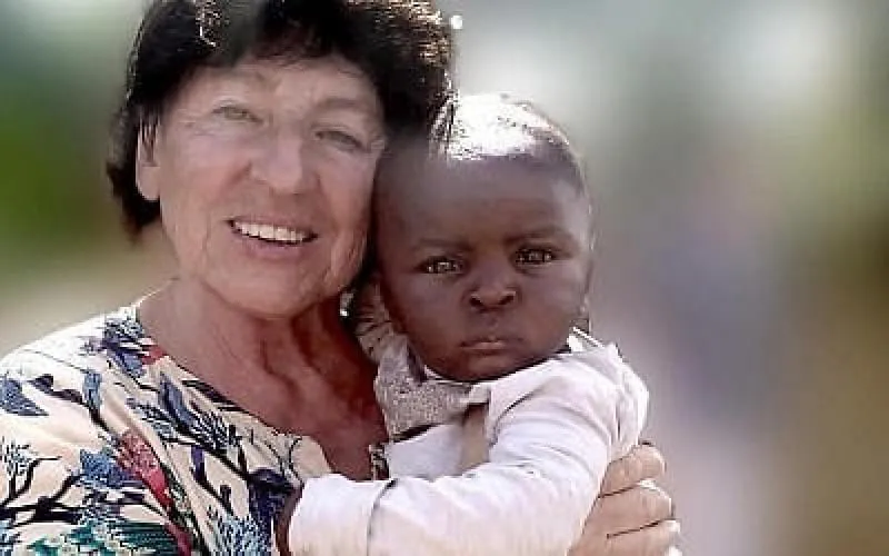 elfi_mit_kind_a_800x500.jpg